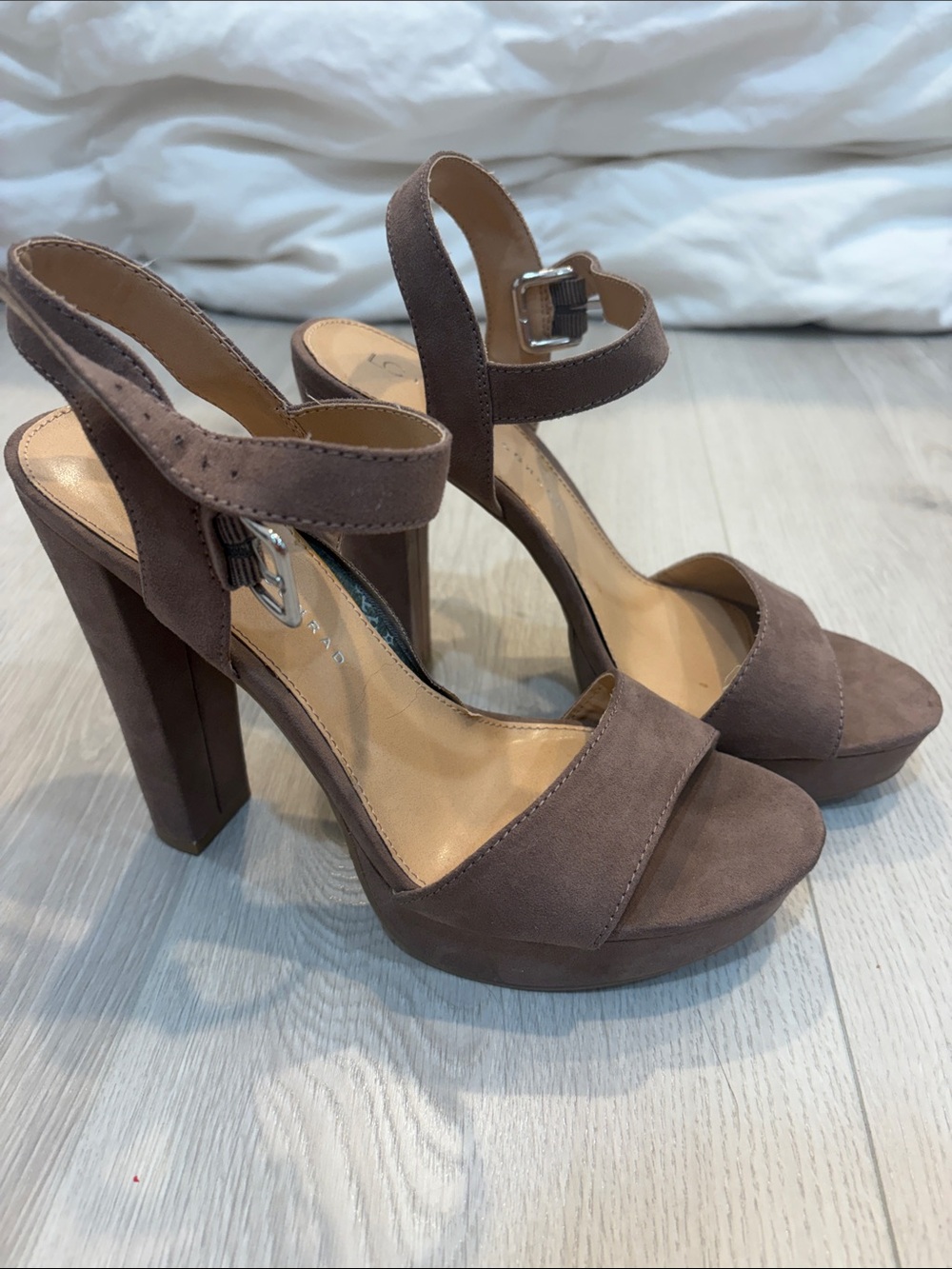 LC Lauren Conrad Brown Suede Platform Block Heels